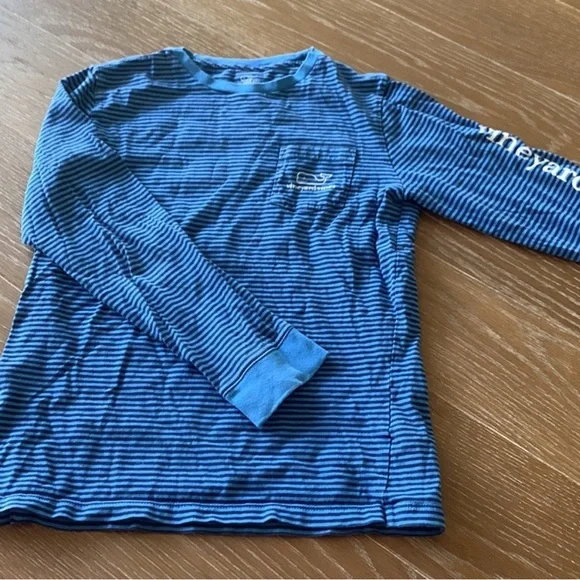 Bundle of 4 vineyard vines long sleeved shirts boys medium - Picture 5 of 7